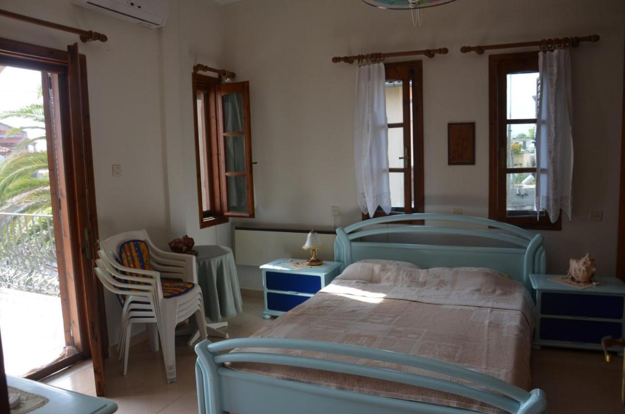 Holiday Home Near The Sea Nea Mesagkala Luaran gambar
